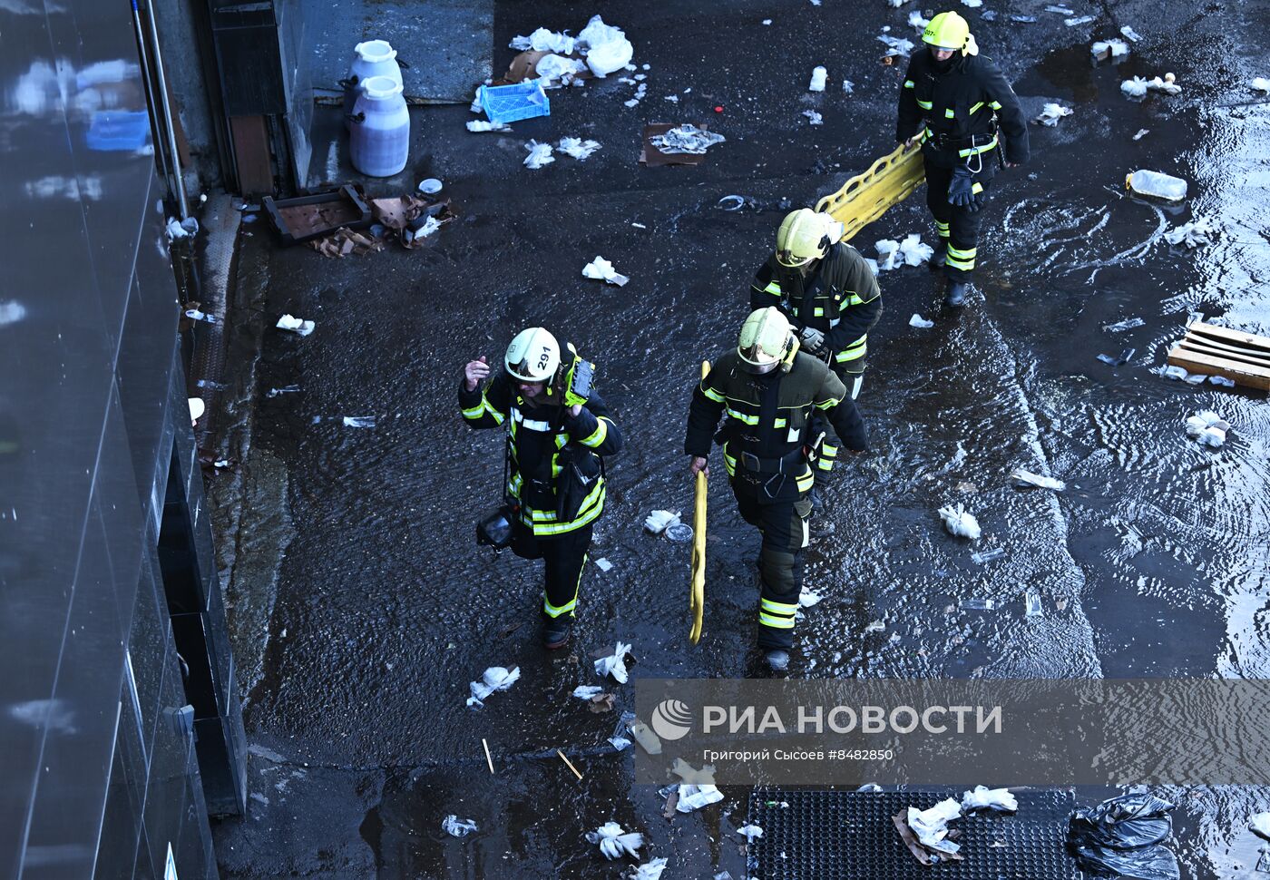 Прорыв горячей воды в ТЦ "Времена года" в Москве