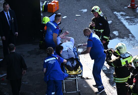 Прорыв горячей воды в ТЦ "Времена года" в Москве