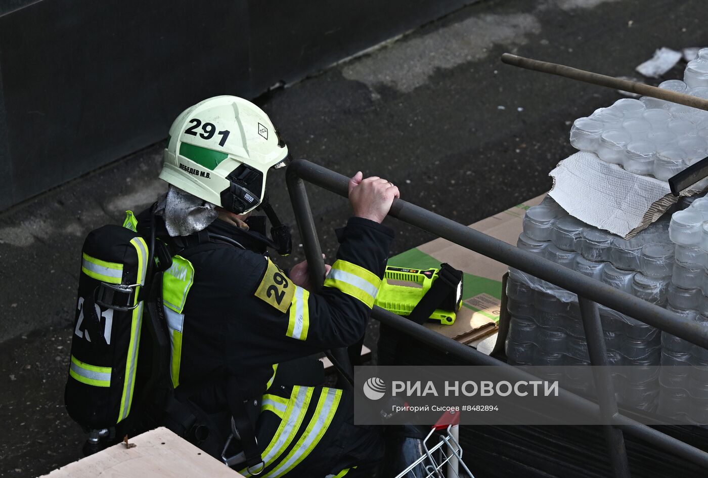 Прорыв горячей воды в ТЦ "Времена года" в Москве
