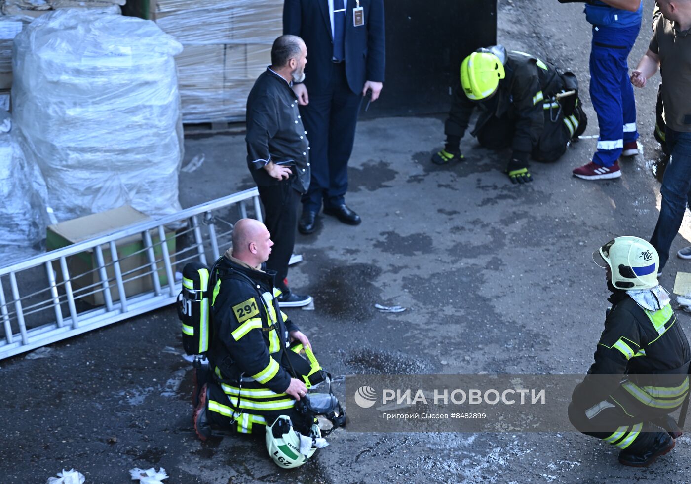 Прорыв горячей воды в ТЦ "Времена года" в Москве