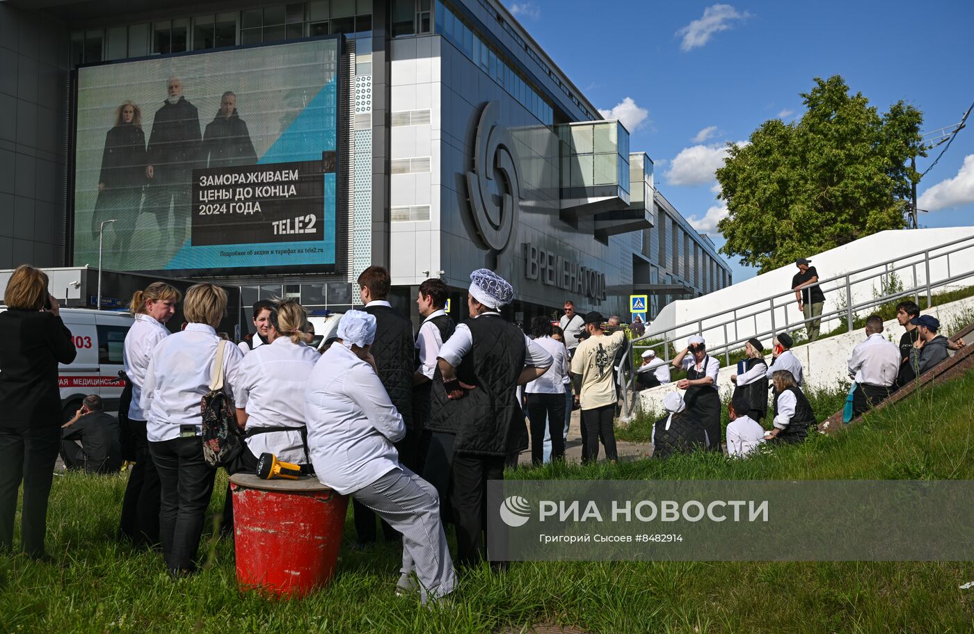 Прорыв горячей воды в ТЦ "Времена года" в Москве