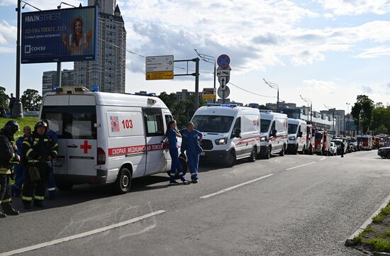 Прорыв горячей воды в ТЦ "Времена года" в Москве