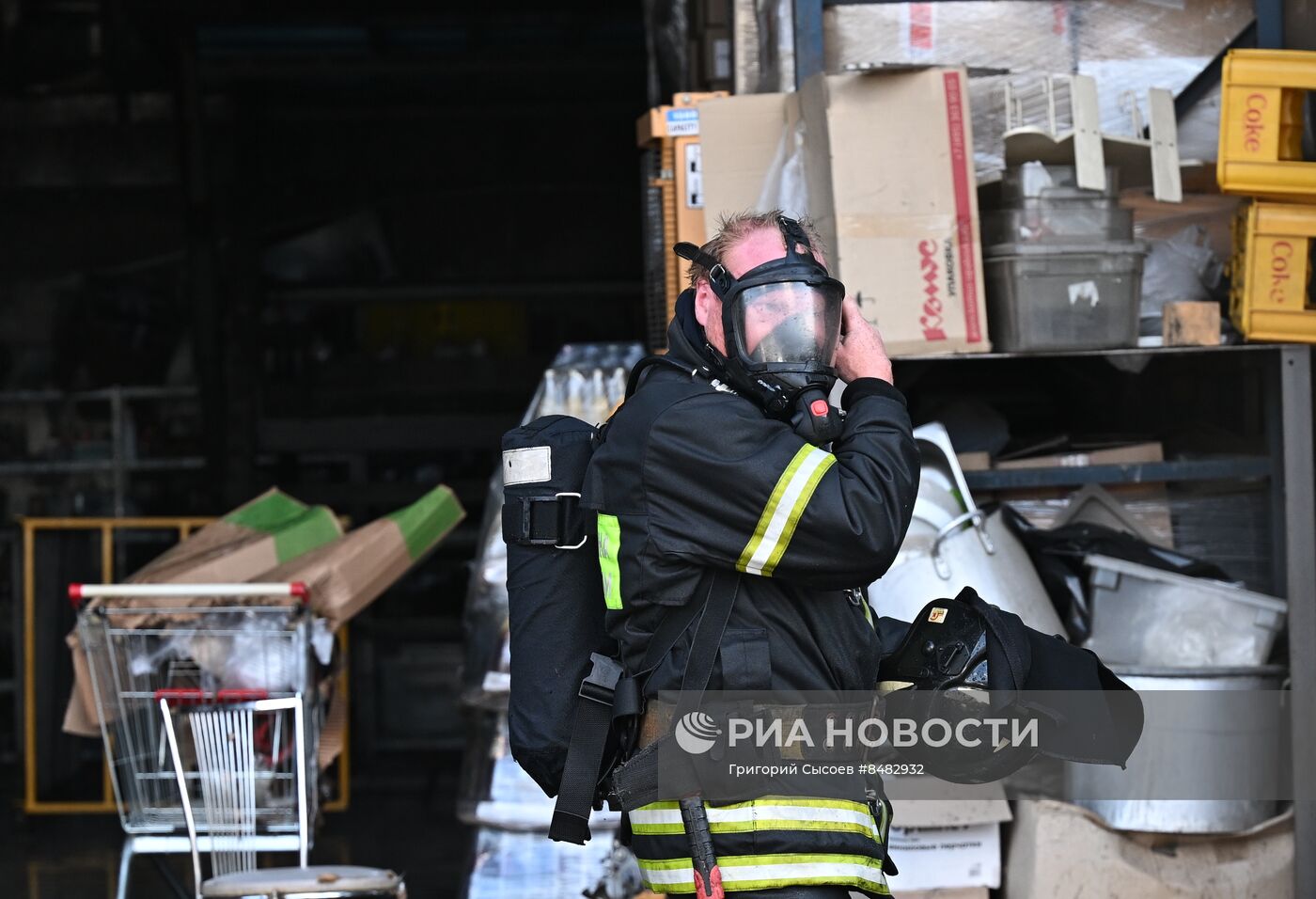 Прорыв горячей воды в ТЦ "Времена года" в Москве