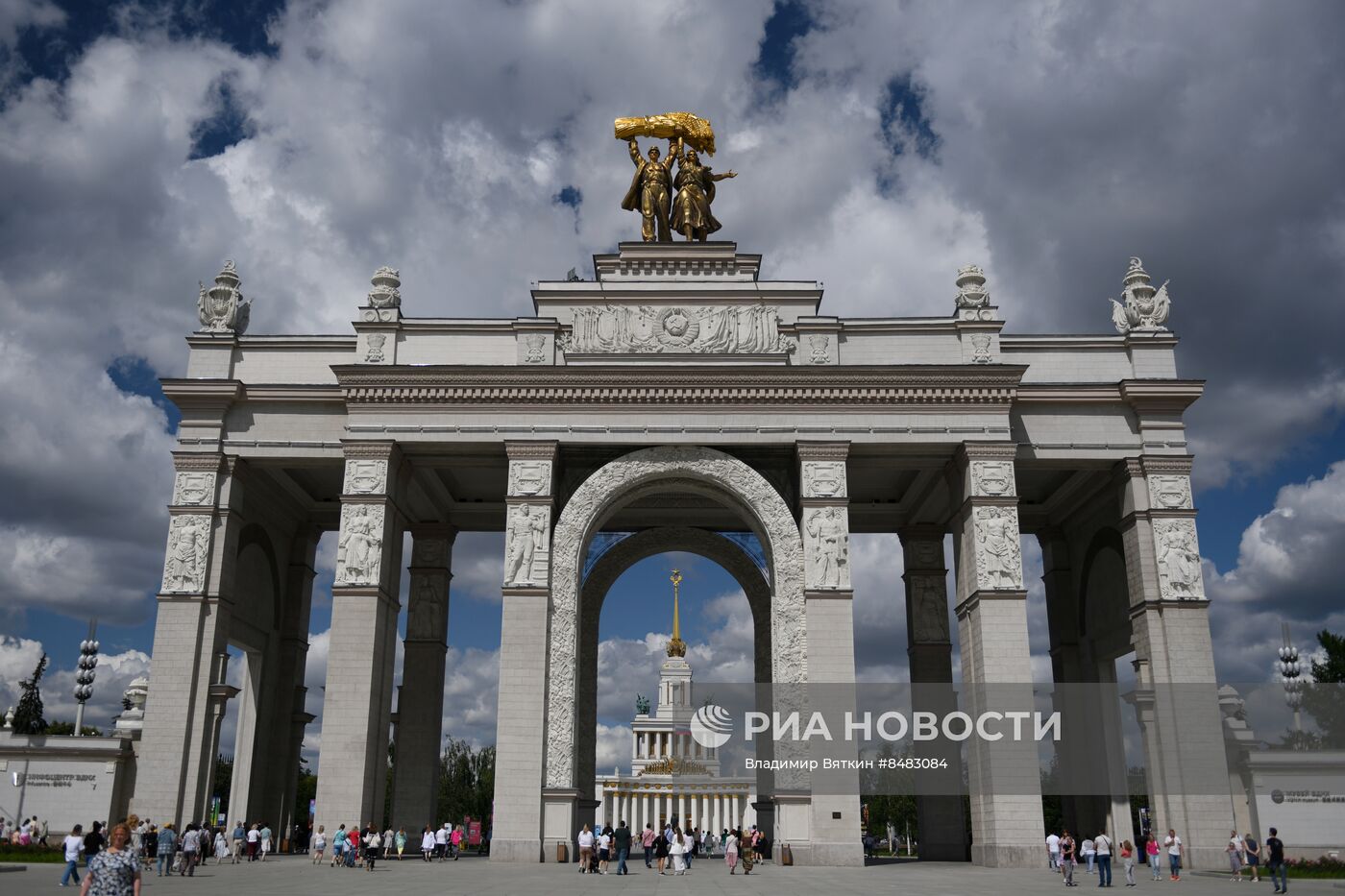 Парк ВДНХ в Москве