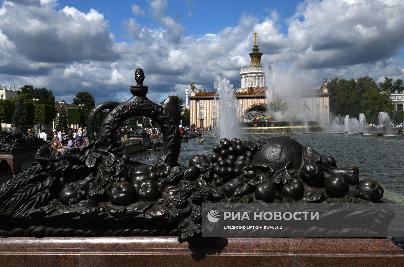 Парк ВДНХ в Москве