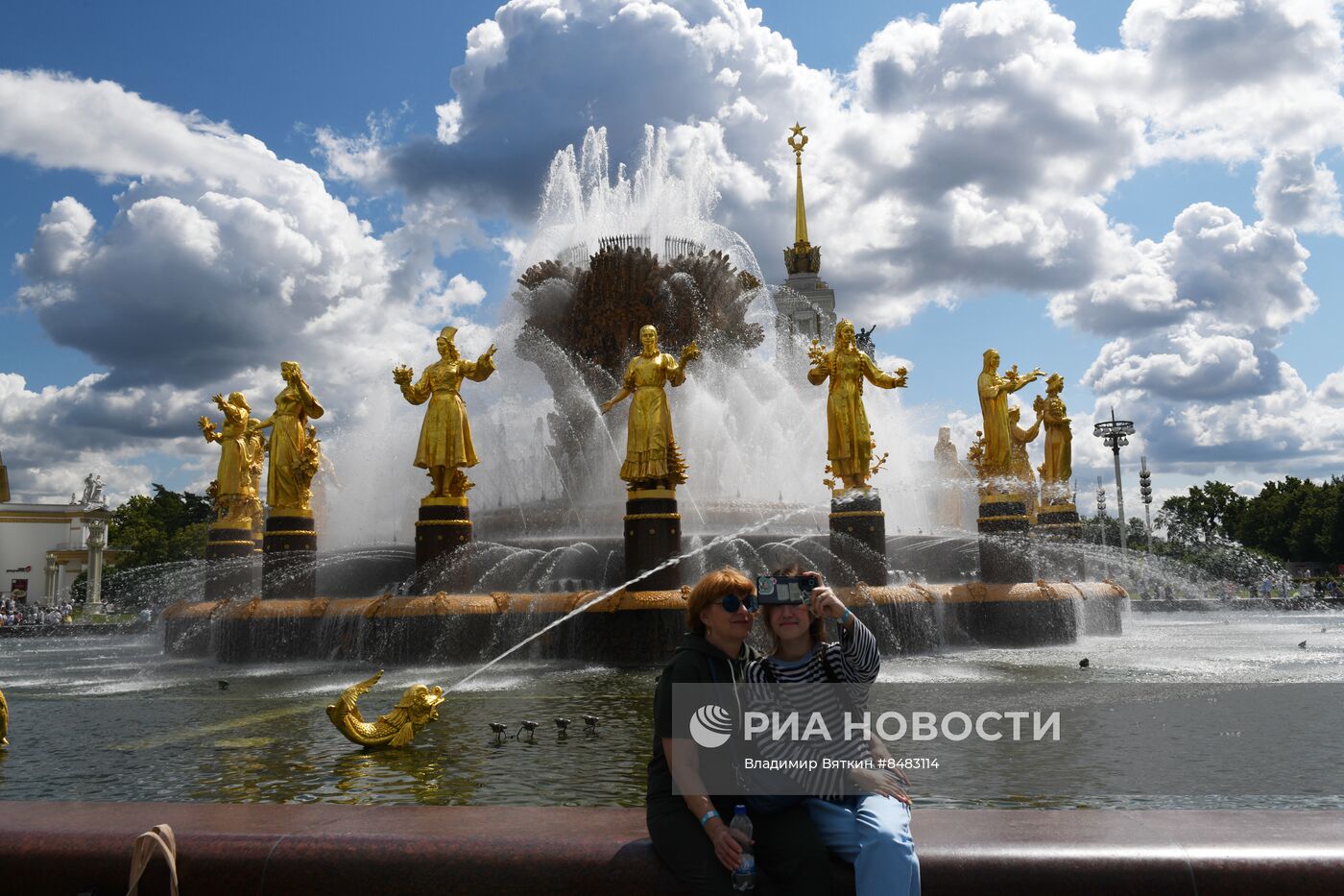 Парк ВДНХ в Москве