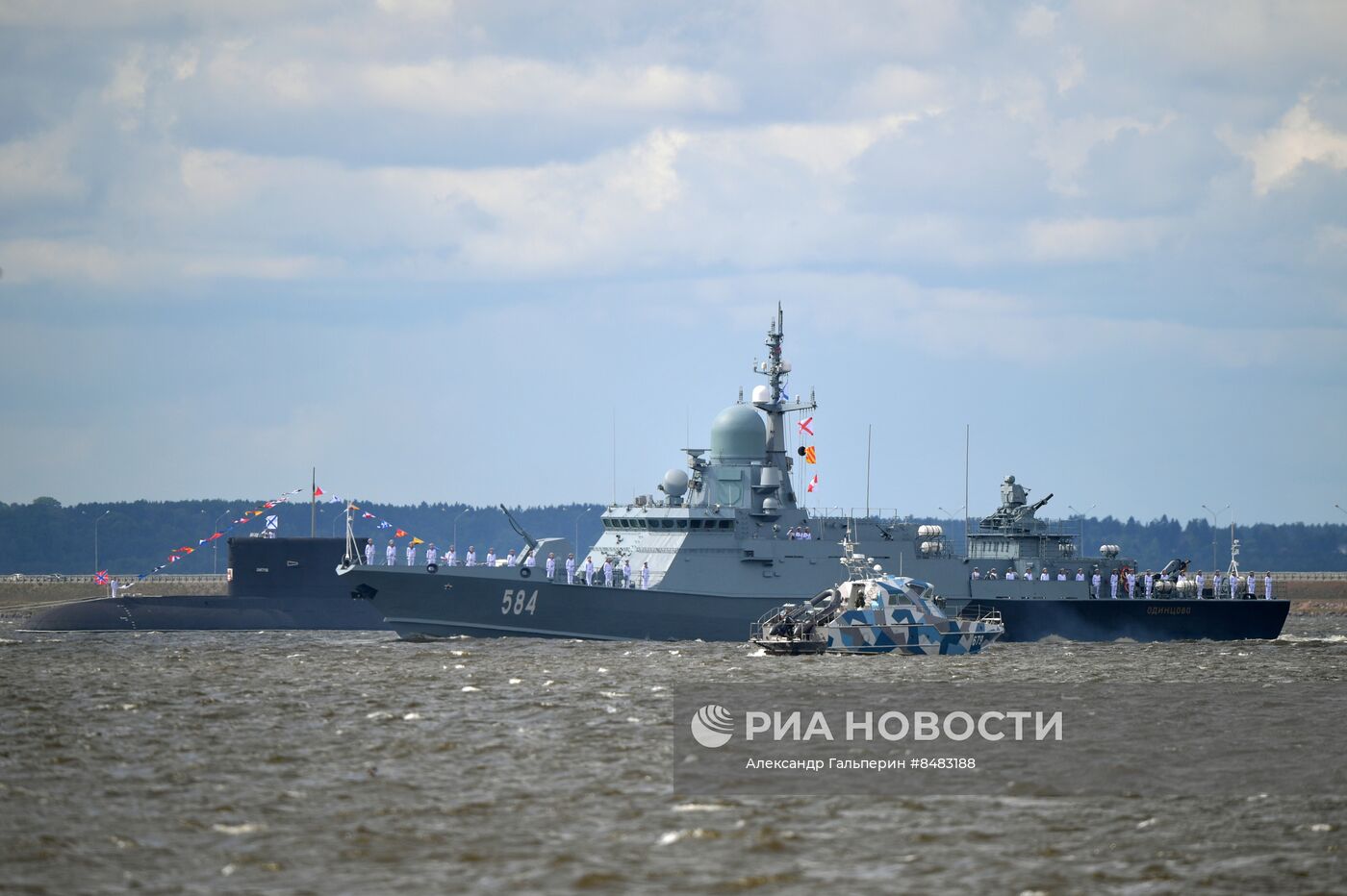 Генеральная репетиция ко Дню ВМФ в Санкт-Петербурге