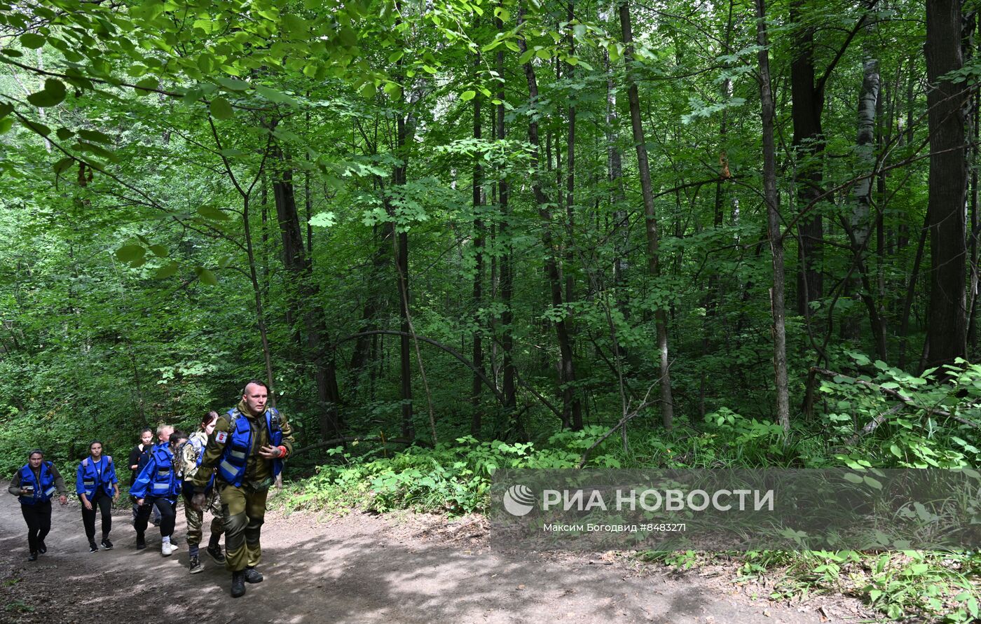 Учения добровольцев Национального центра помощи пропавшим детям в Казани