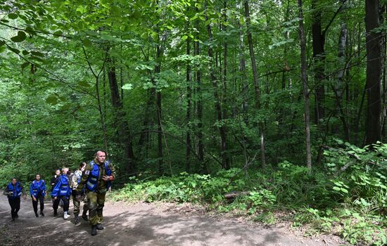 Учения добровольцев Национального центра помощи пропавшим детям в Казани
