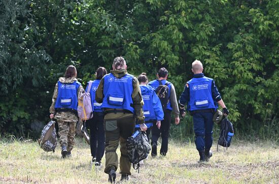 Учения добровольцев Национального центра помощи пропавшим детям в Казани