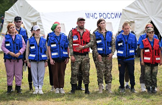 Учения добровольцев Национального центра помощи пропавшим детям в Казани