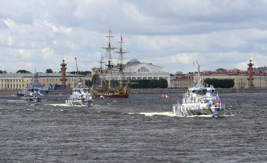 Генеральная репетиция парада ко Дню ВМФ в Санкт-Петербурге