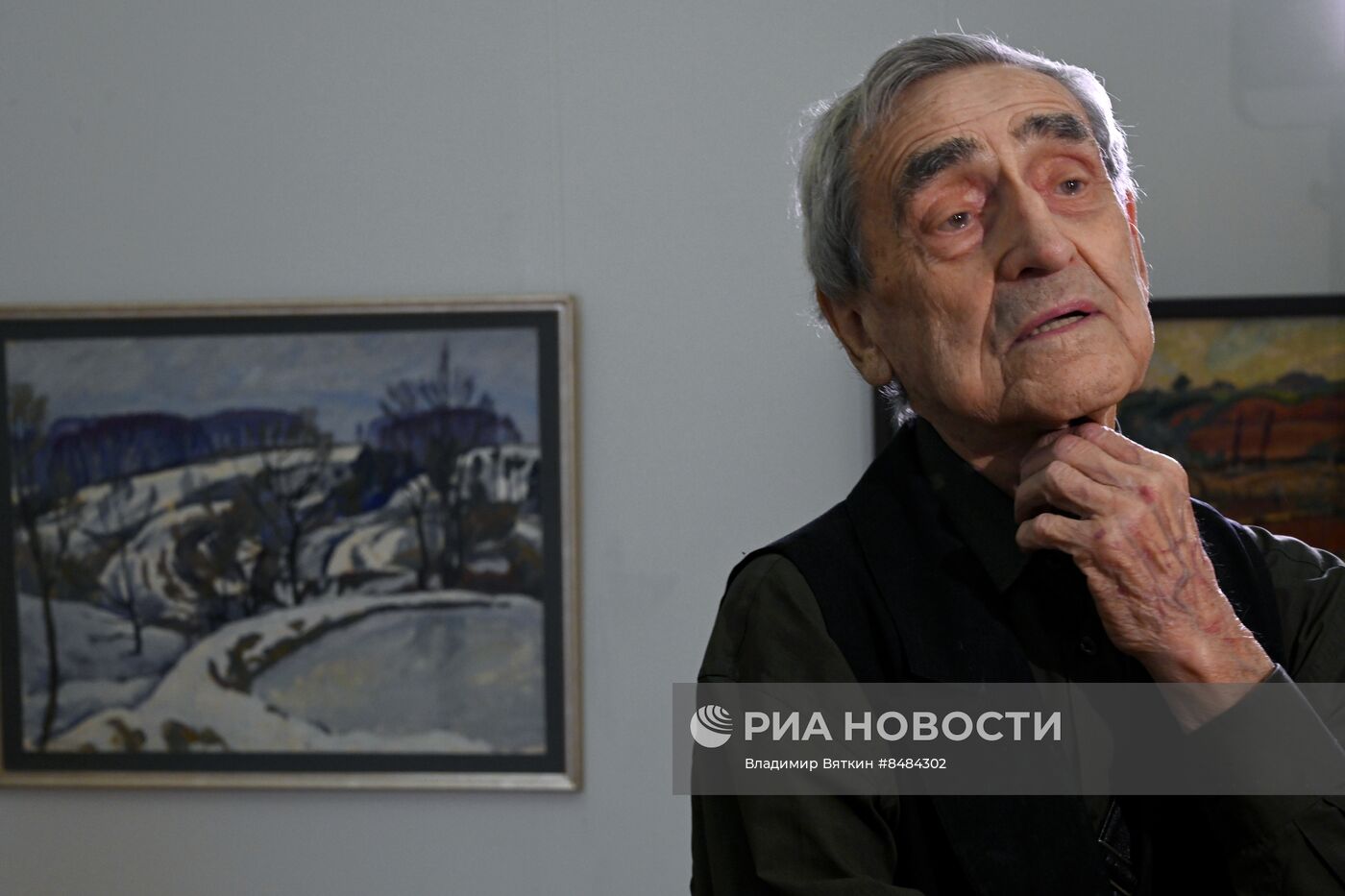 Выставка к 100-летию со дня рождения художника Э. Браговского
