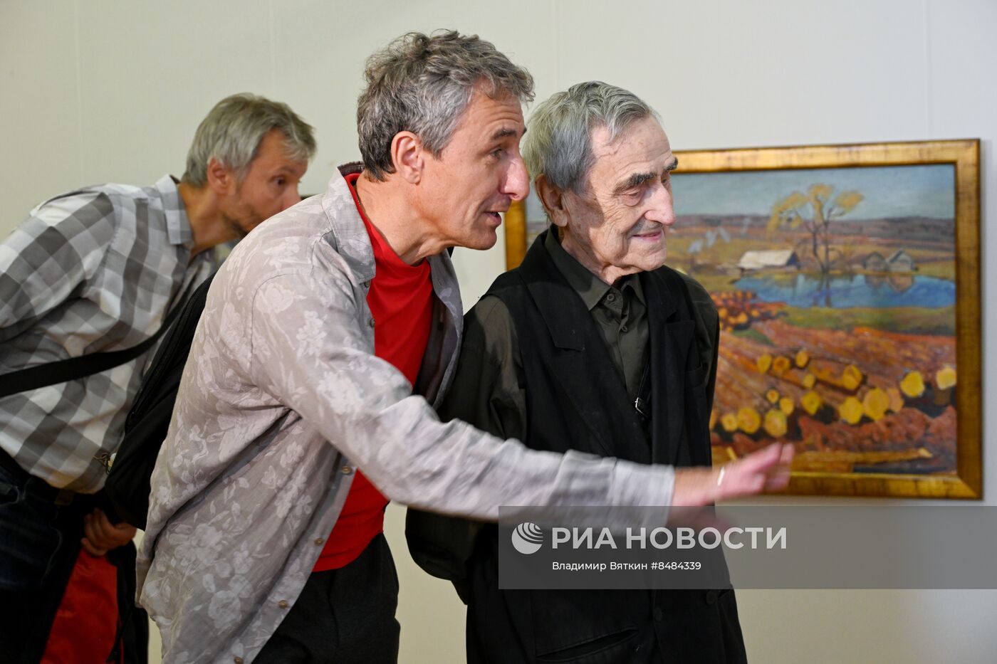 Выставка к 100-летию со дня рождения художника Э. Браговского