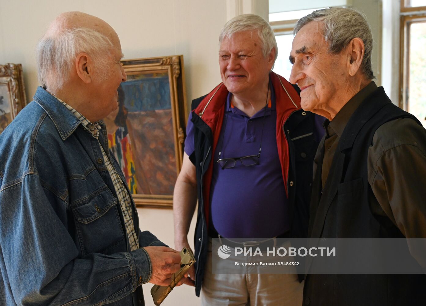Выставка к 100-летию со дня рождения художника Э. Браговского