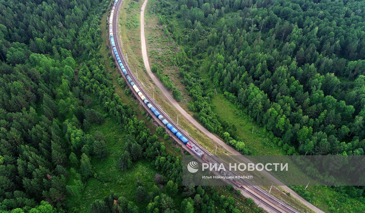 Поезда на Транссибирской железнодорожной магистрали 