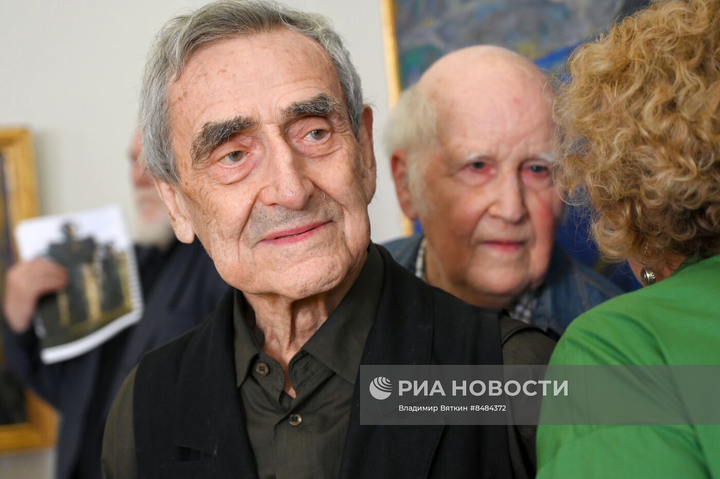 Выставка к 100-летию со дня рождения художника Э. Браговского