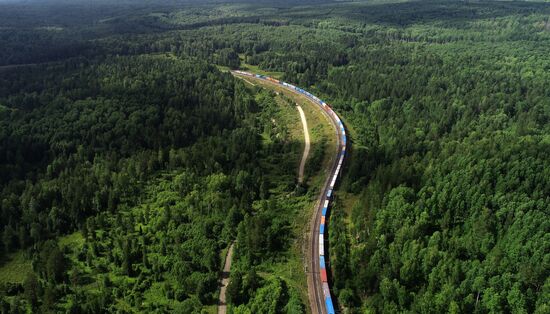 Поезда на Транссибирской железнодорожной магистрали 