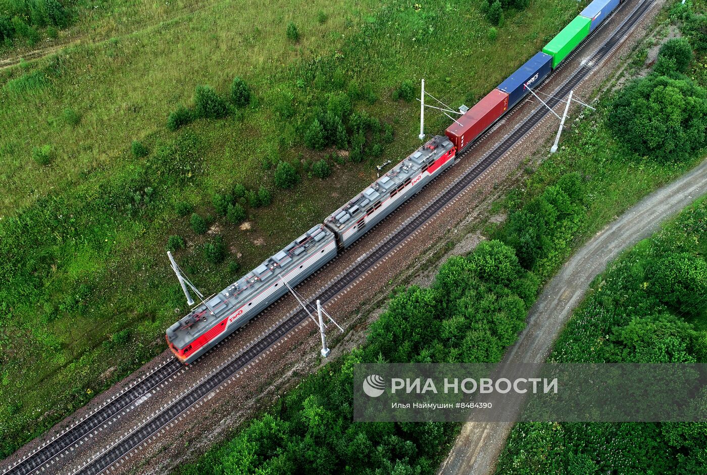 Поезда на Транссибирской железнодорожной магистрали 