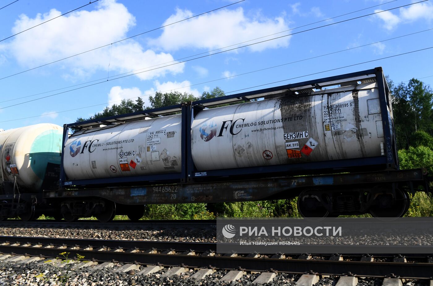 Поезда на Транссибирской железнодорожной магистрали 