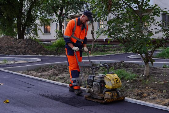 Ремонт центральной улицы Советской в Луганске