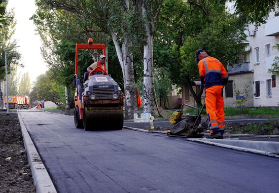 Ремонт центральной улицы Советской в Луганске