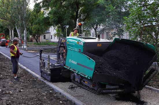 Ремонт центральной улицы Советской в Луганске