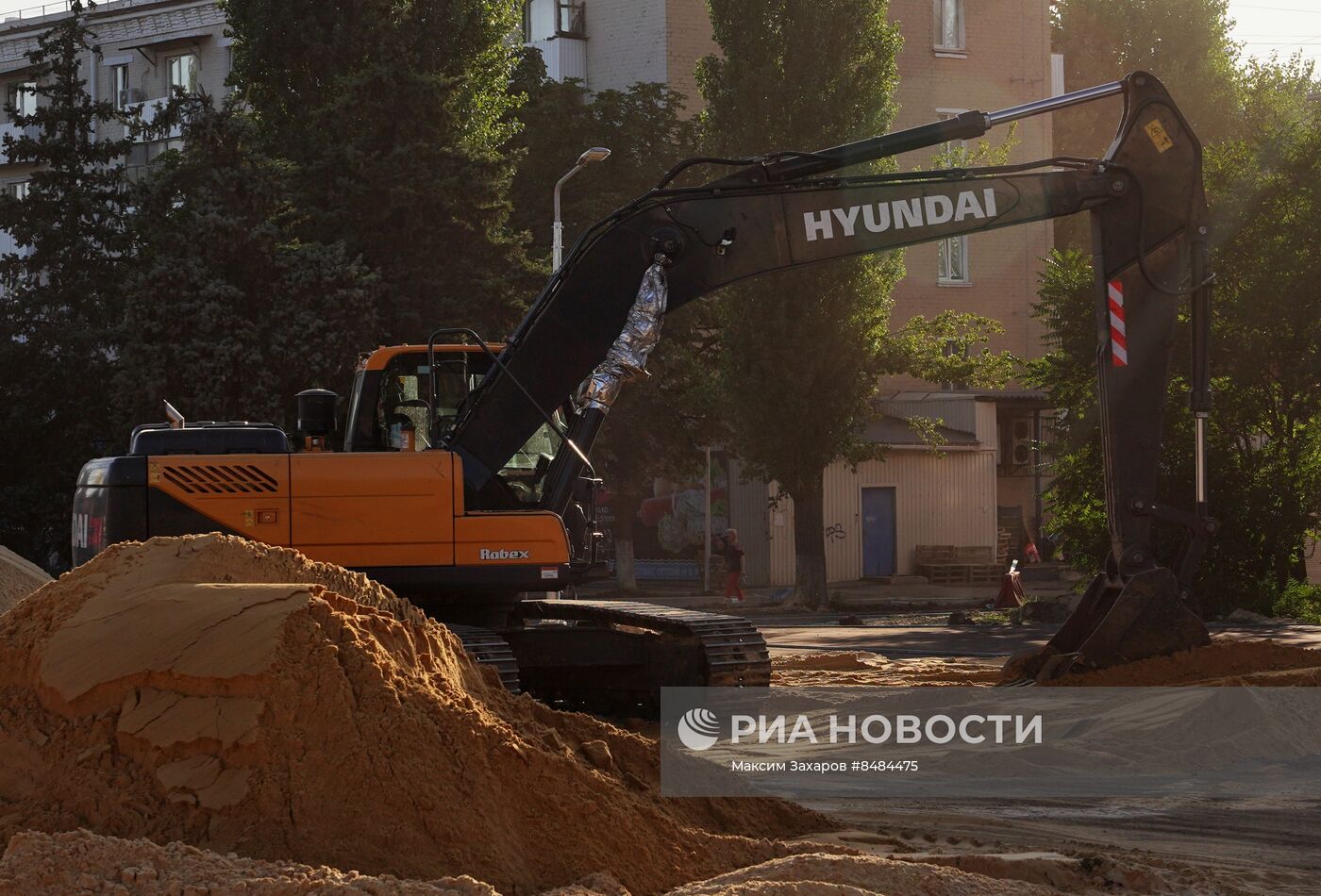 Ремонт центральной улицы Советской в Луганске