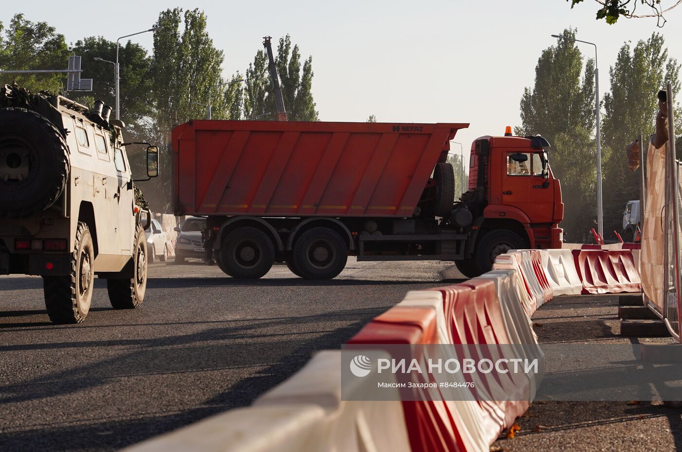 Ремонт центральной улицы Советской в Луганске