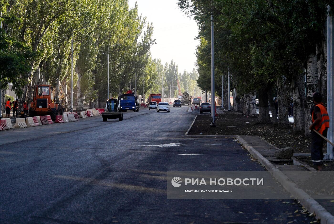 Ремонт центральной улицы Советской в Луганске