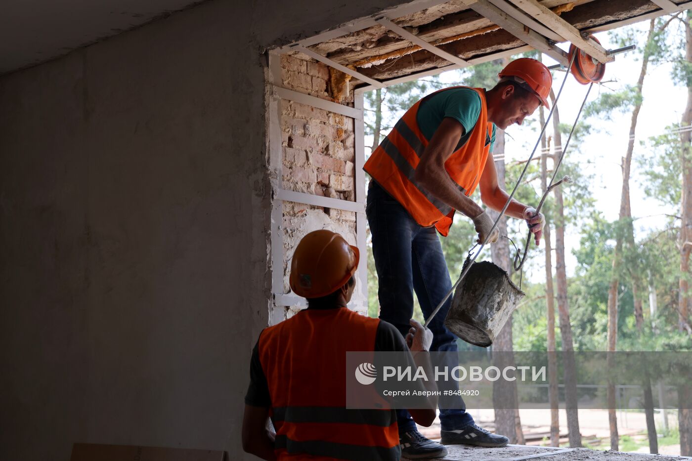 Восстановление больницы в Волновахе