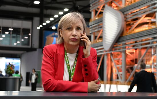 II Cаммит и форум "Россия - Африка". Стенд радио Sputnik