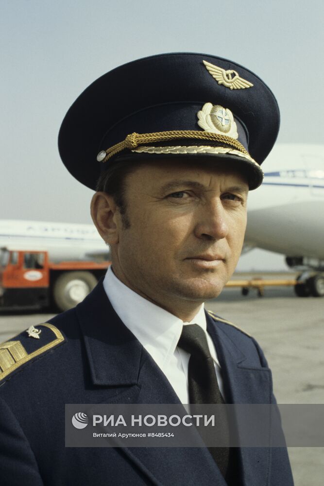 Командир воздушного судна Владимир Одинец