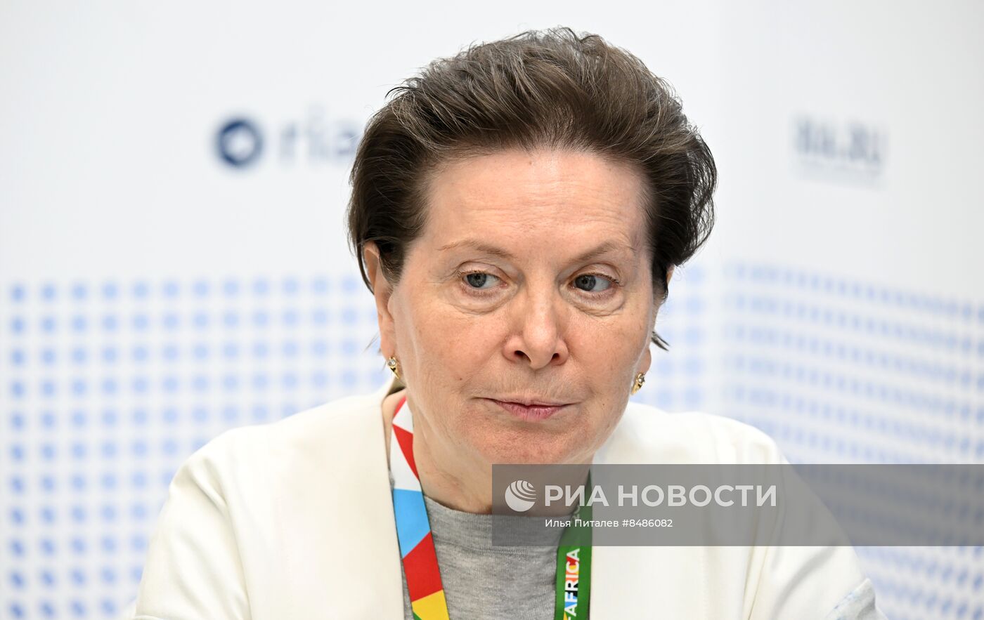 II Cаммит и форум "Россия - Африка". Стенд РИА Новости