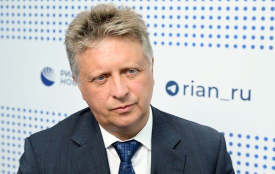 II Cаммит и форум "Россия - Африка". Стенд РИА Новости