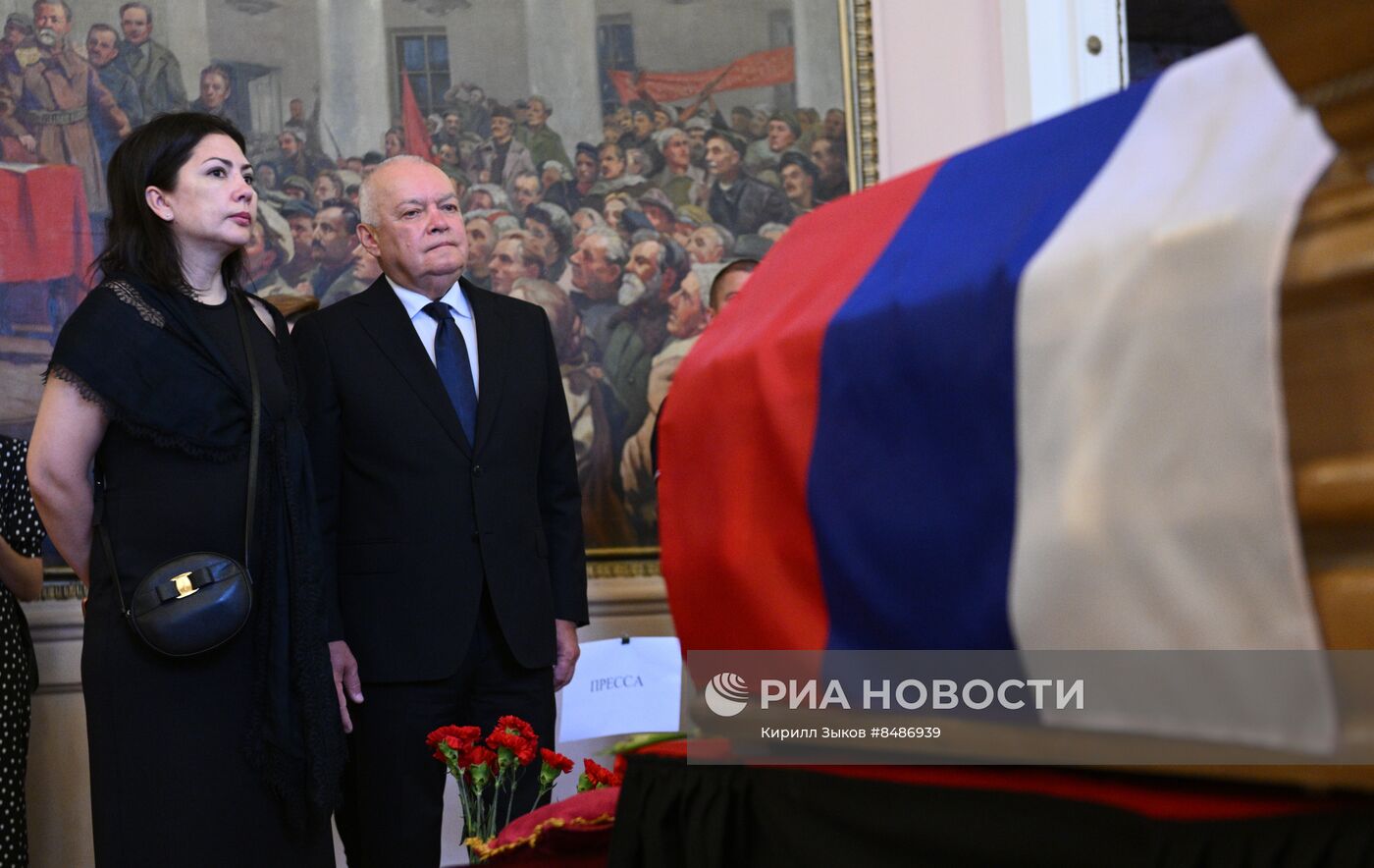 Прощание с погибшим в зоне СВО военкором РИА Новости Ростиславом Журавлевым