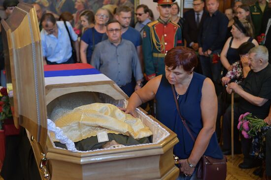 Прощание с погибшим в зоне СВО военкором РИА Новости Ростиславом Журавлевым