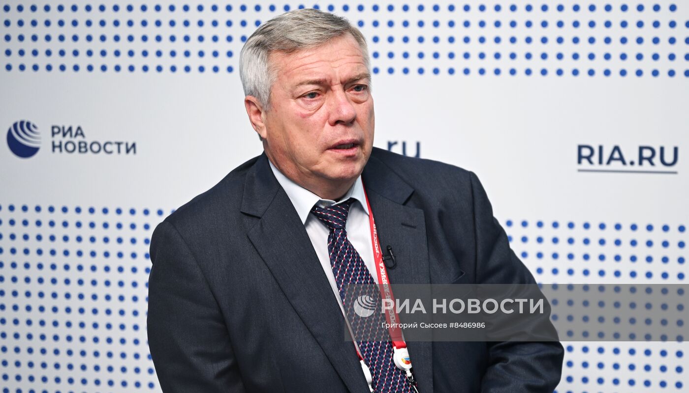 II Cаммит и форум "Россия - Африка". Стенд РИА Новости