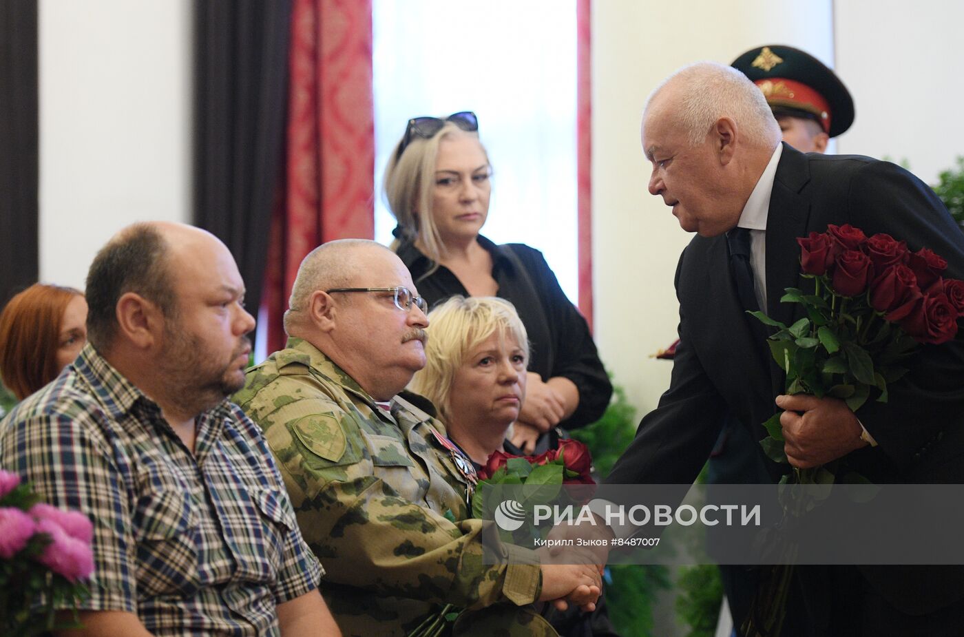 Прощание с погибшим в зоне СВО военкором РИА Новости Ростиславом Журавлевым