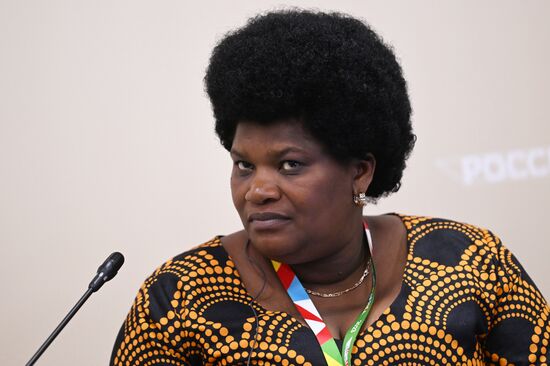 II Cаммит и форум "Россия - Африка". От помощи к партнерству: совместные усилия в борьбе с эпидемиями