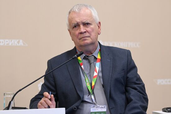 II Cаммит и форум "Россия - Африка". От помощи к партнерству: совместные усилия в борьбе с эпидемиями