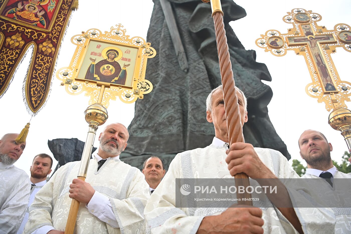 Патриаршее служение в День Крещения Руси