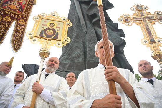 Патриаршее служение в День Крещения Руси