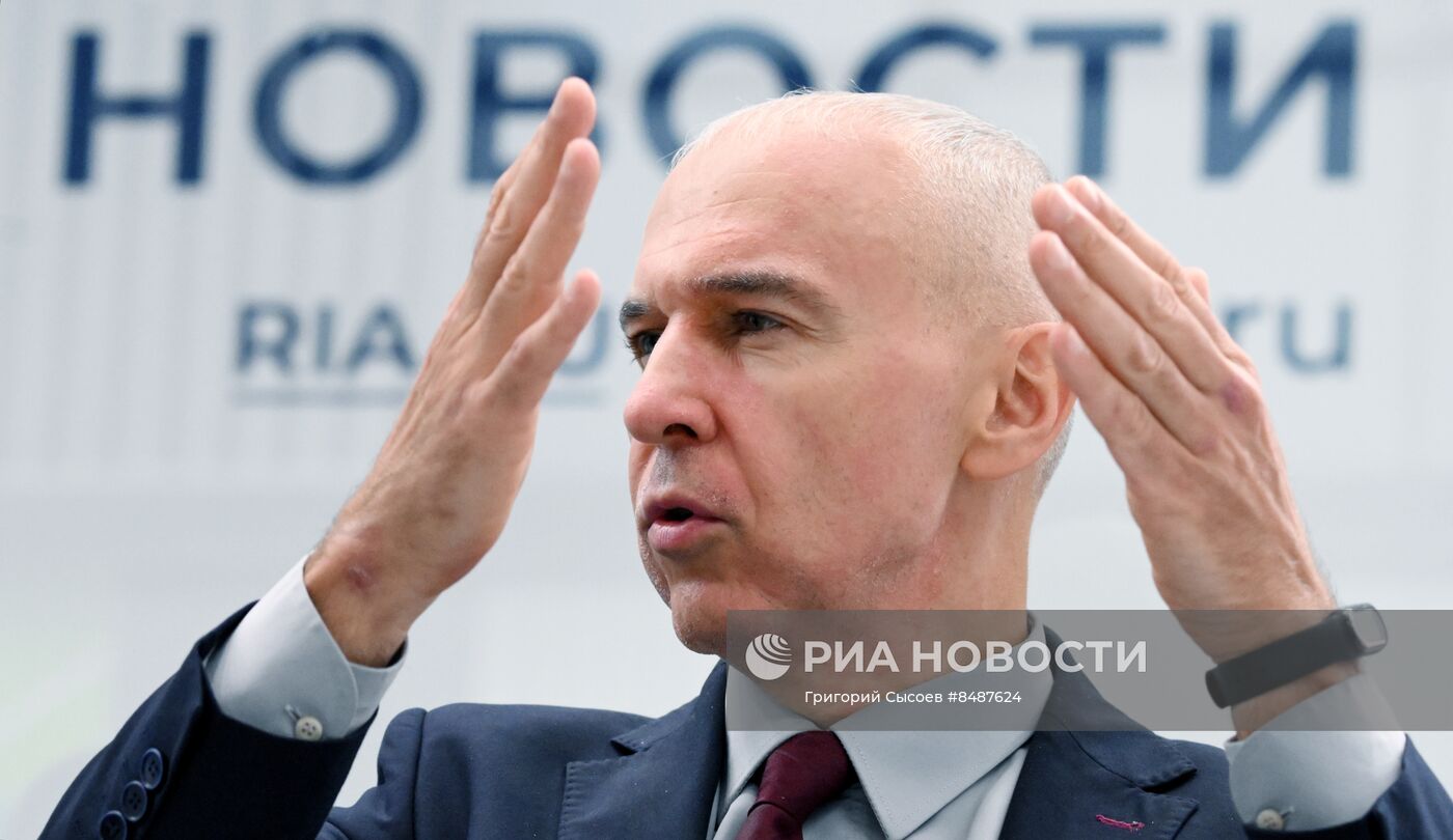 II Cаммит и форум "Россия - Африка". Стенд РИА Новости