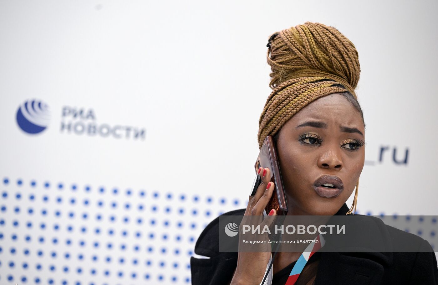 II Cаммит и форум "Россия - Африка". Стенд РИА Новости