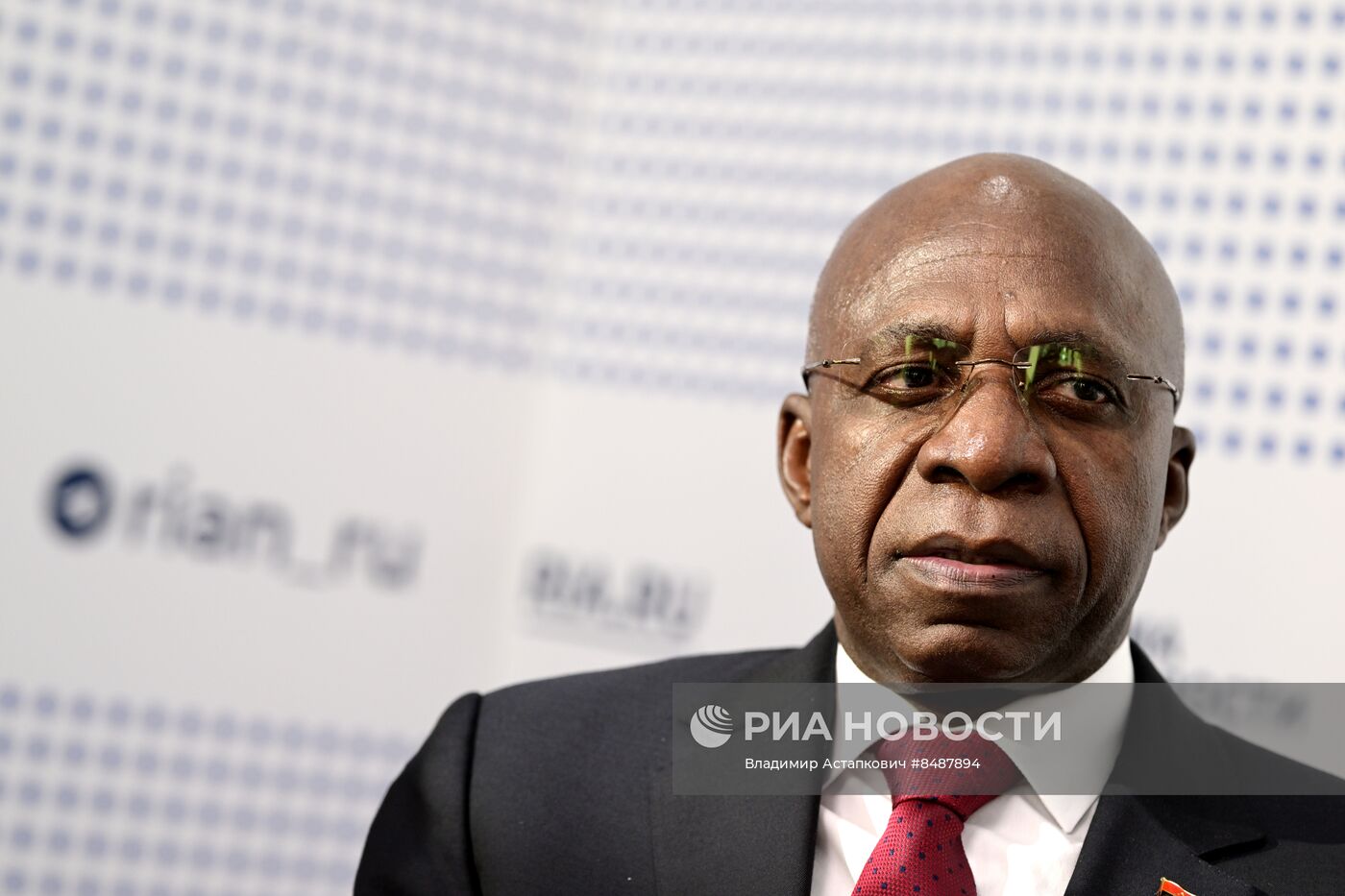 II Cаммит и форум "Россия - Африка". Стенд РИА Новости