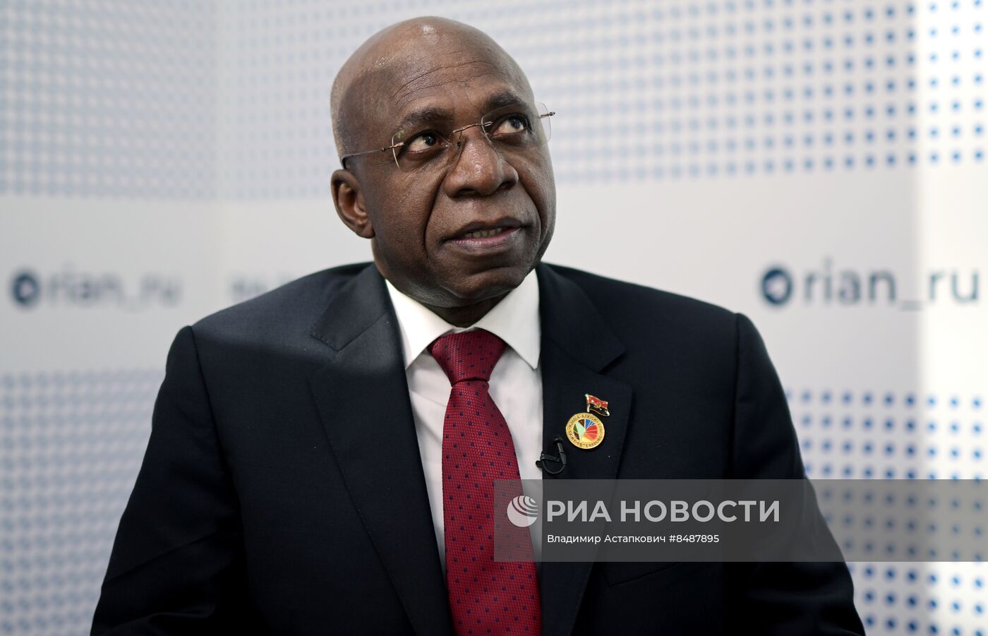 II Cаммит и форум "Россия - Африка". Стенд РИА Новости