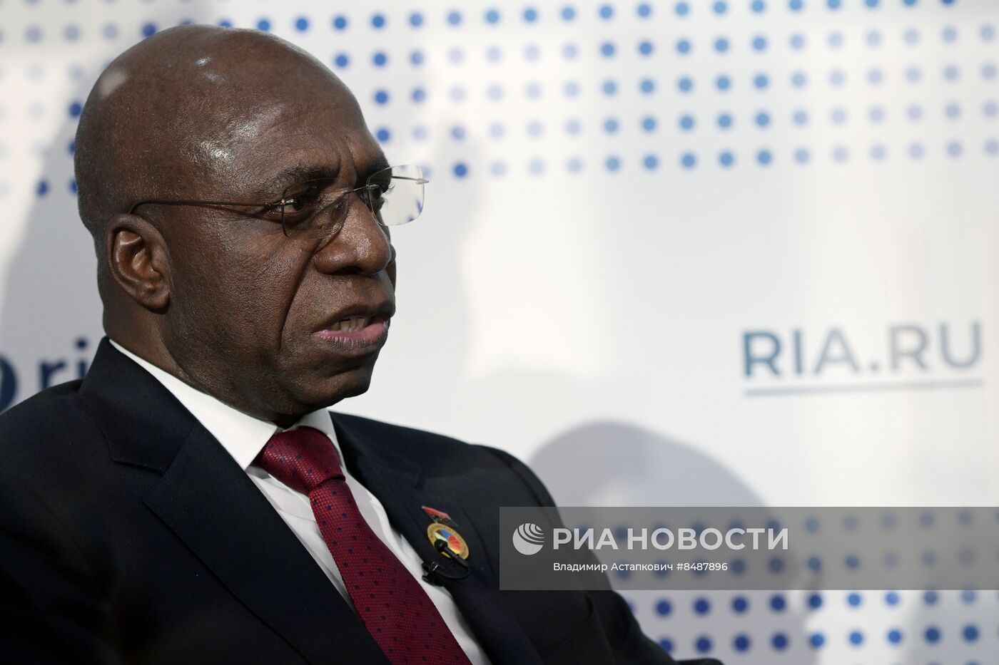 II Cаммит и форум "Россия - Африка". Стенд РИА Новости