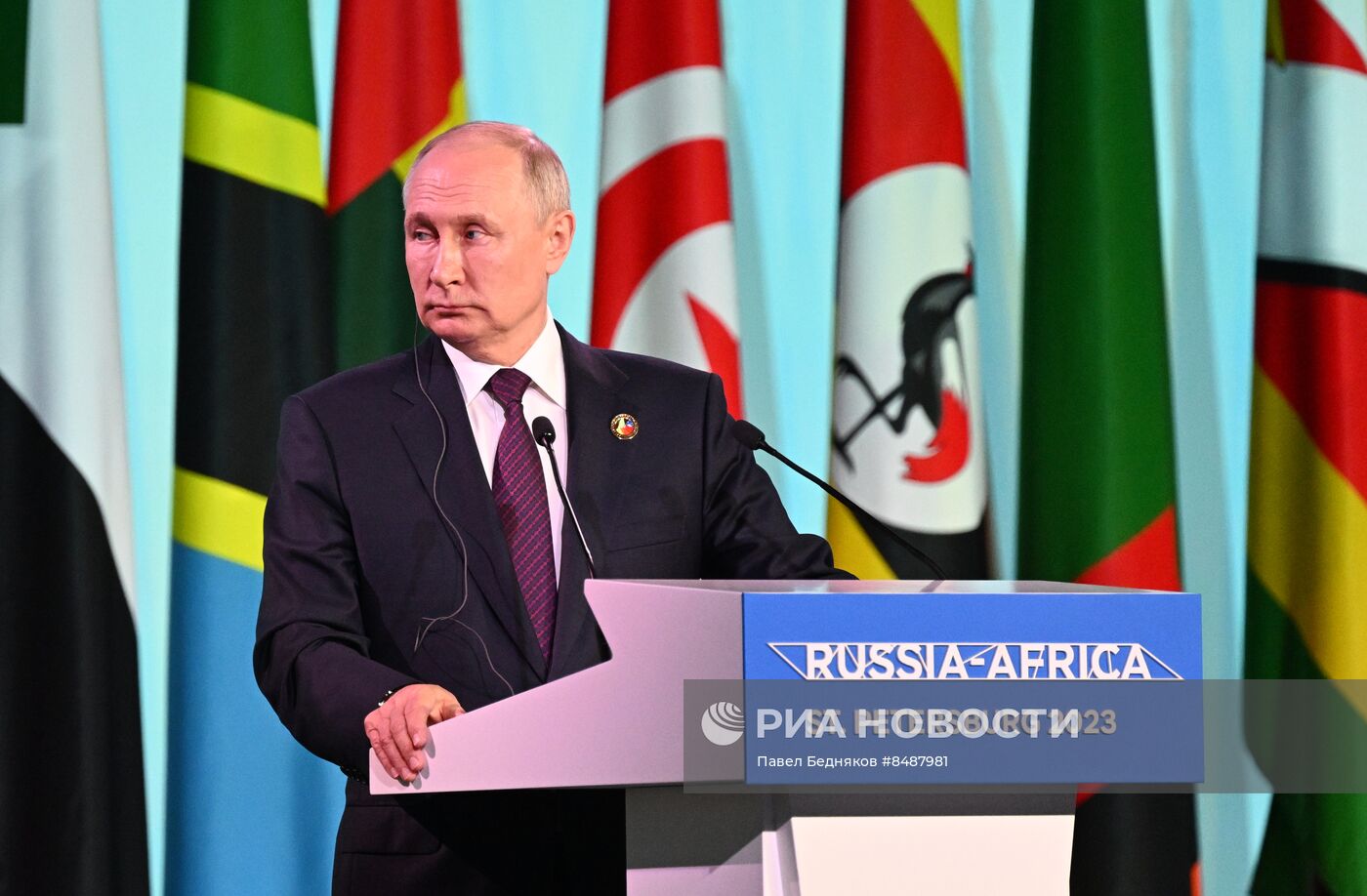Заявления для СМИ В. Путина и А. Ассумани