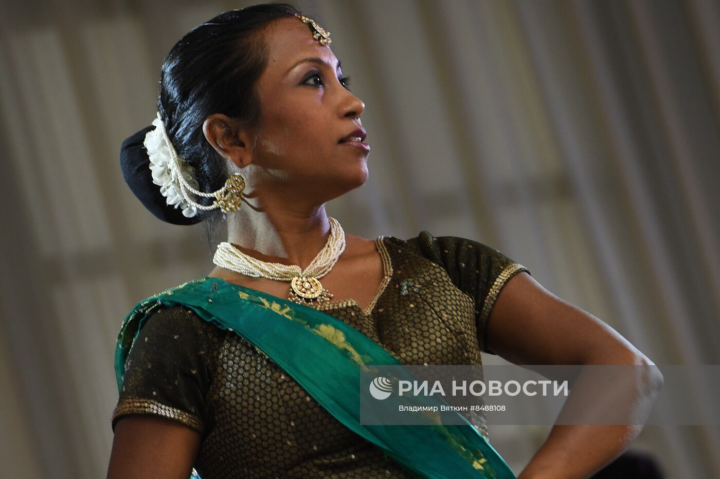 Спектакль "Утсав - Праздник жизни"